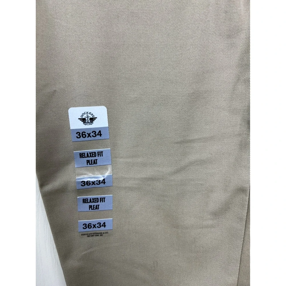 Dockers Comfort Khaki Mens 36x34 Tan Relaxed Fit Pleated Stretch Chino Pants D13